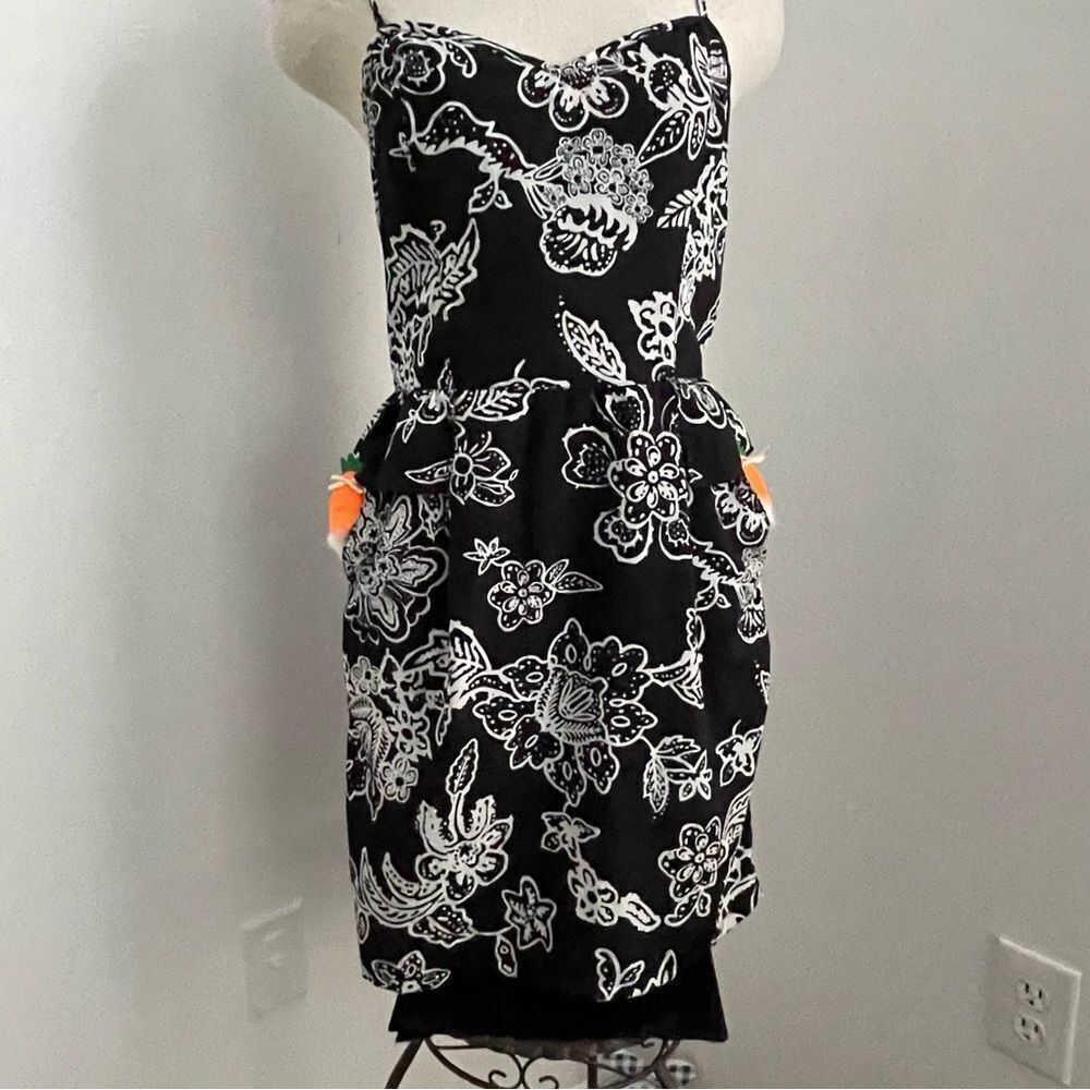 American Eagle Black & White Floral Peplum Dress Size 4 - Picture 9 of 15